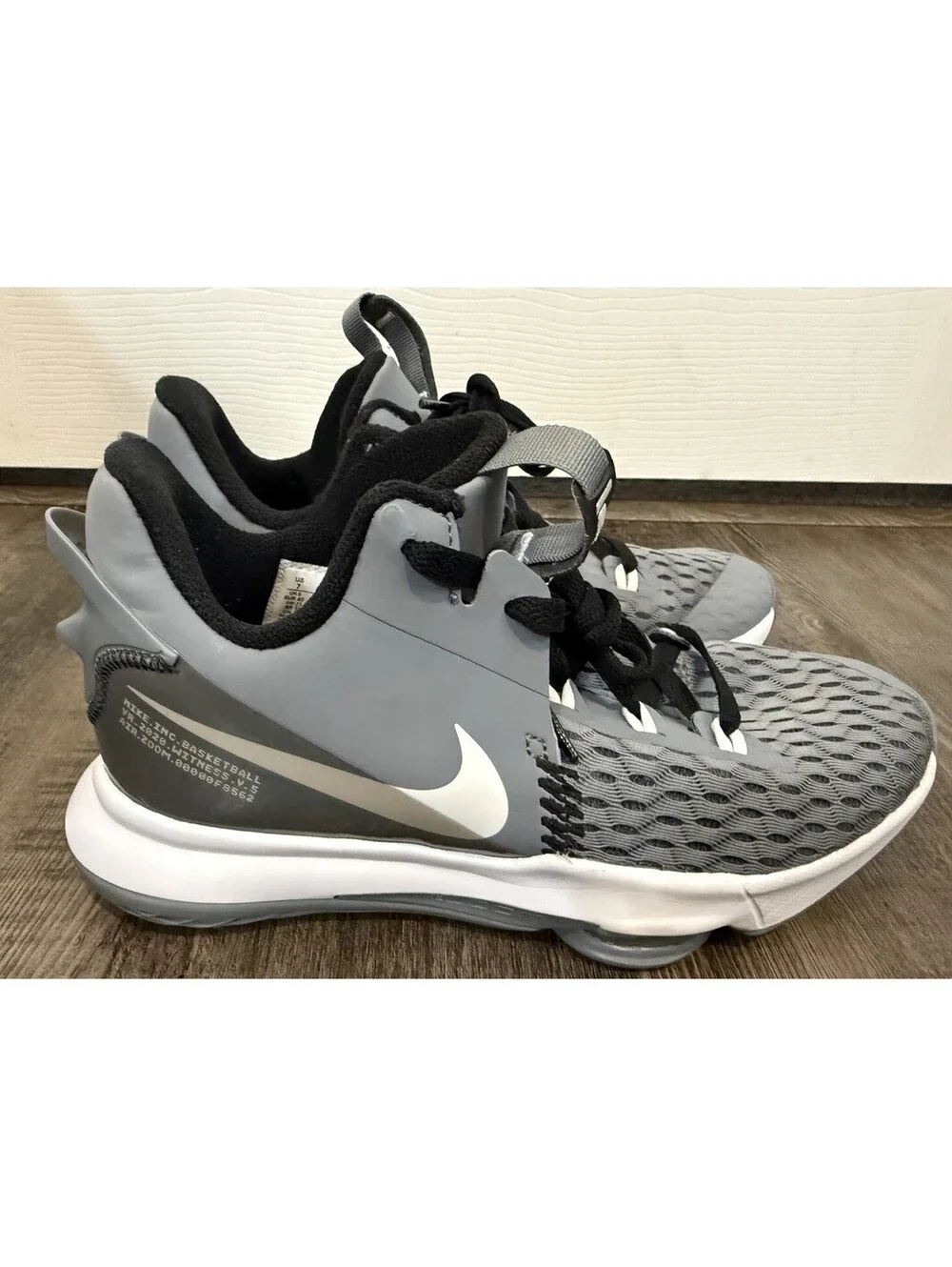 Nike LEBRON JAMES WITNESS 5 V COOL GREY Sz 7 Men’s CQ9380 NWOB